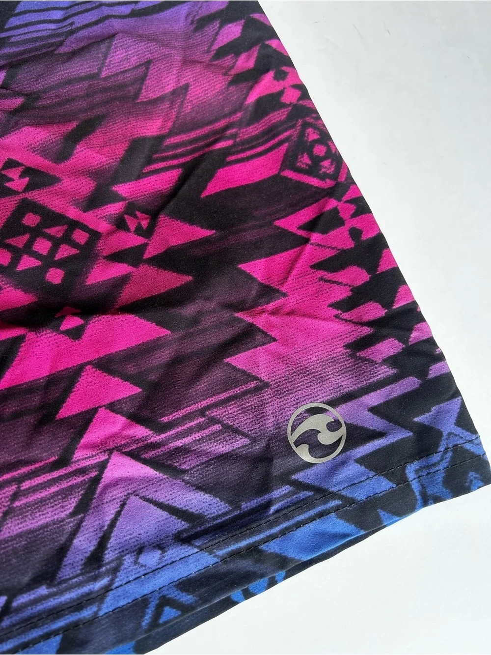 Ocean Current Men’s Swimsuit Board Shorts Aztec Pocket Black/Pink/ Blue Size 32